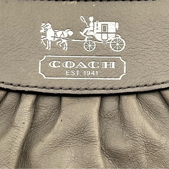 Coach Gray Wristlet Clutch Pleated Leather Signature Style Silver Tone Metal - Picture 2 of 4
